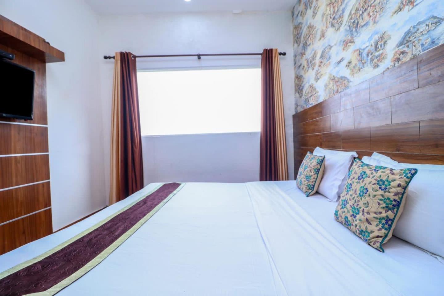 Hotel Fusion Патіала Екстер'єр фото